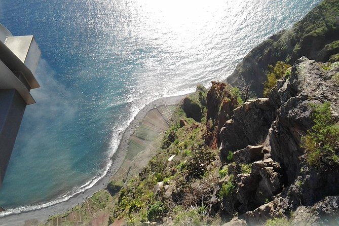 The best of the West of Madeira - Camara de Lobos to Cabo Girao: Seaside Color and Glass Views