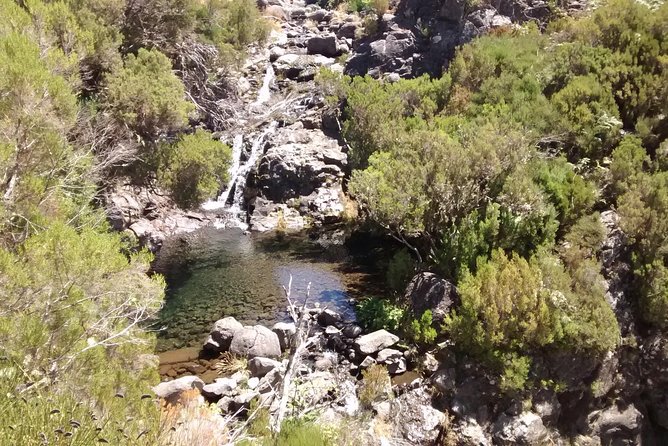 The Fantastic Cascades - Waterfall stop rhythm: from first cascades to the Lagoa do Vento finish