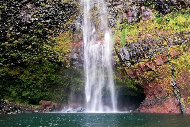 The Lakes Walk - Wind Lagoon Waterfall: The Moment to Aim for