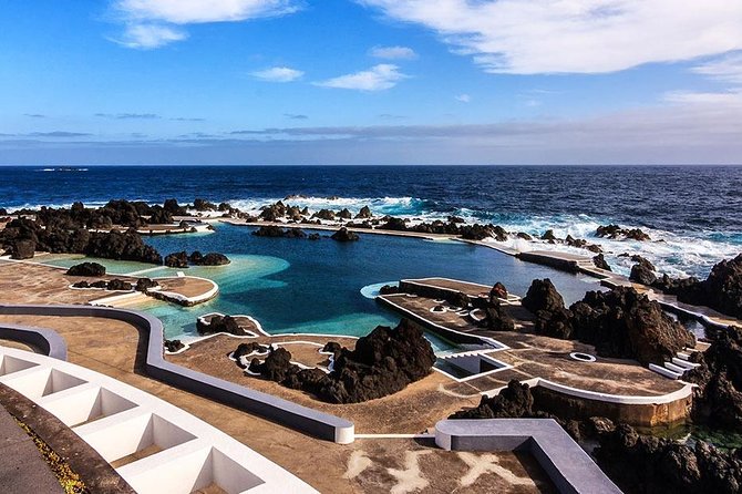 Tour - 8 Villages to the West - Porto Moniz: the long, worth-it stop for lava pools