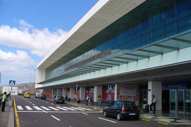 Transfer Privado e Confiável: Aeroporto → Funchal (ou vice-versa) - The Big Logistics Detail: Waiting Times and Where to Stand