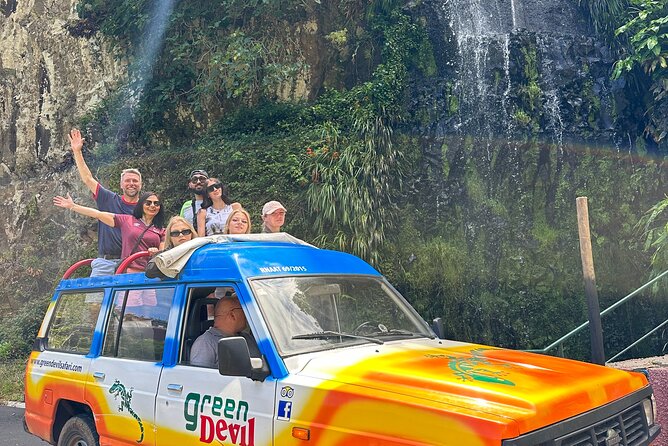 Wine taste, 4x4 Jeep Adventure and Cabo Girão Skywalk - Quinta do Barbusano wine tasting: table wines and vine-growing lessons